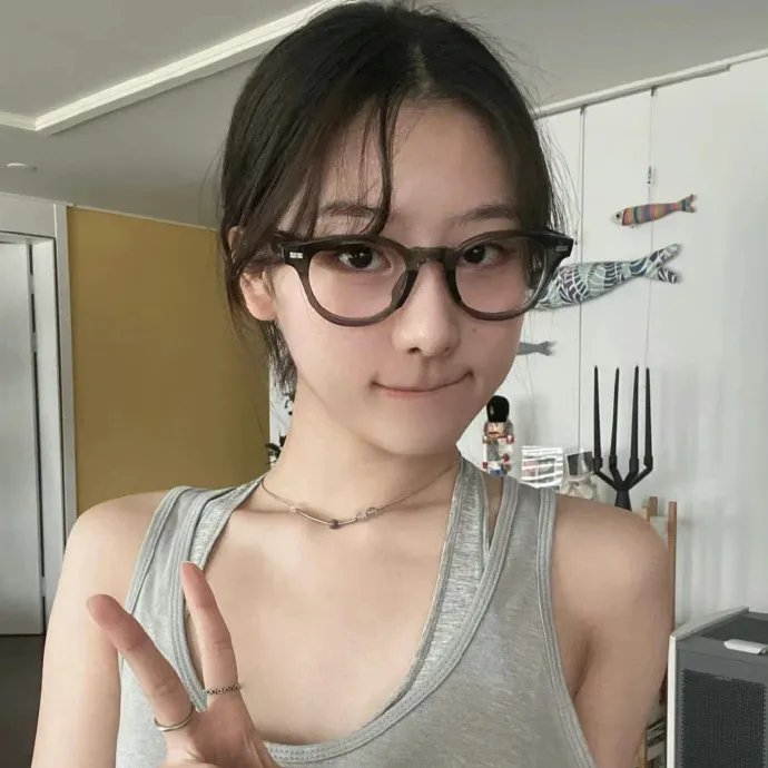 最近，我的妹妹有点怪